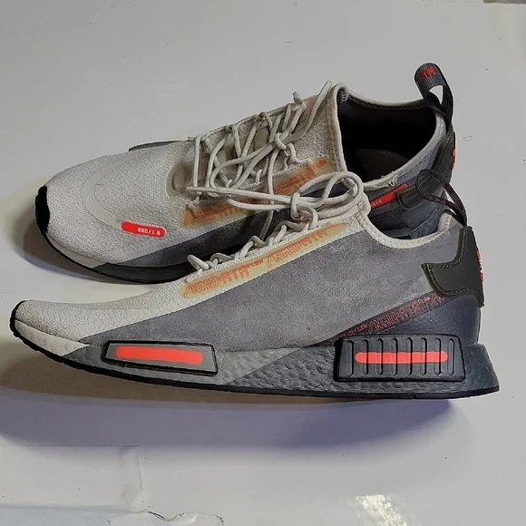 Mens 11.5 Adidas Men's NMD R1 Spectoo 'Speedlines' sneaker. Excellent Cond. - Picture 1 of 9